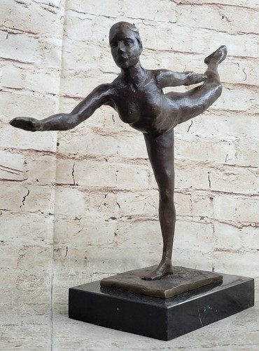 Ballerina nuda arabesque - nuda:,